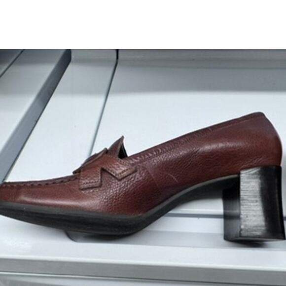 "Franco Sarto" VINTAGE, Chunky Heel ,Penny Loafers, SZ 9, Y2K , Quiet Luxury - Picture 3 of 13